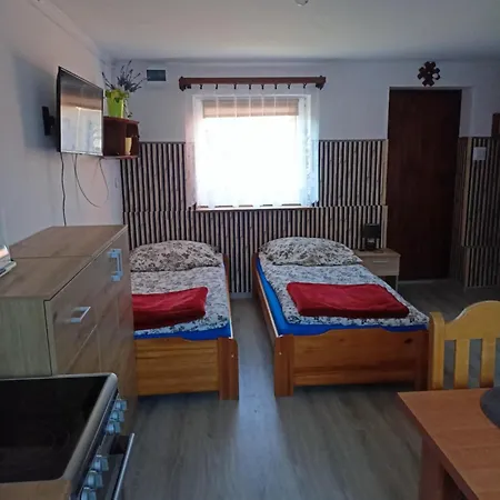 Malinowy Gaj - Z Alpakami I Innymi Zwierzetami