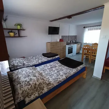Malinowy Gaj - Z Alpakami I Innymi Zwierzetami Homestay Swietajno (Szczytno)
