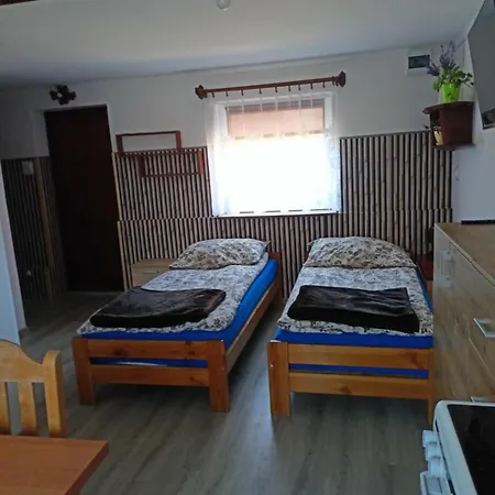 Malinowy Gaj - Z Alpakami I Innymi Zwierzetami