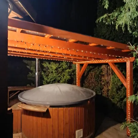 Malinowy Gaj - Z Alpakami I Innymi Zwierzetami Homestay szállás