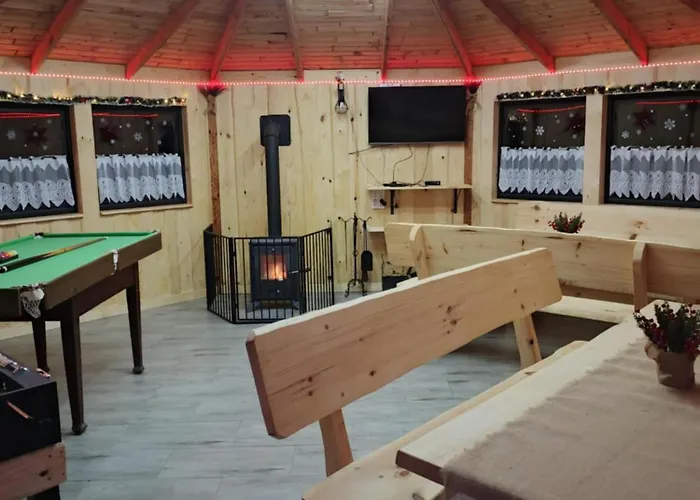 Malinowy Gaj - Z Alpakami I Innymi Zwierzetami Świętajno